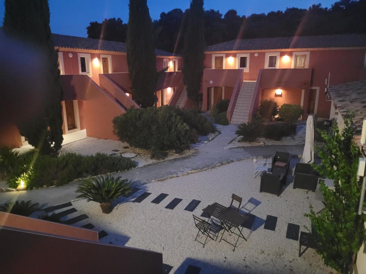 Hotel Domaine Le Milos Castries Luaran gambar