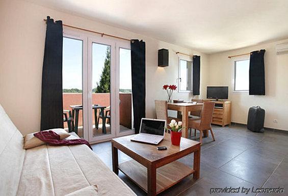 Hotel Domaine Le Milos Castries Bilik gambar