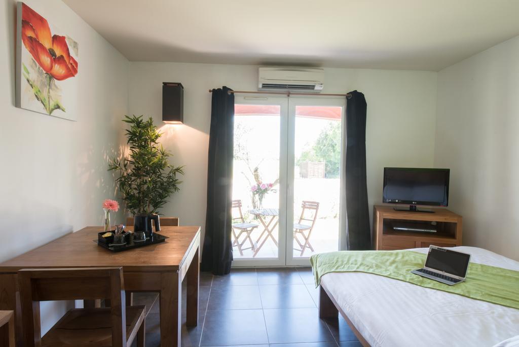 Hotel Domaine Le Milos Castries Luaran gambar