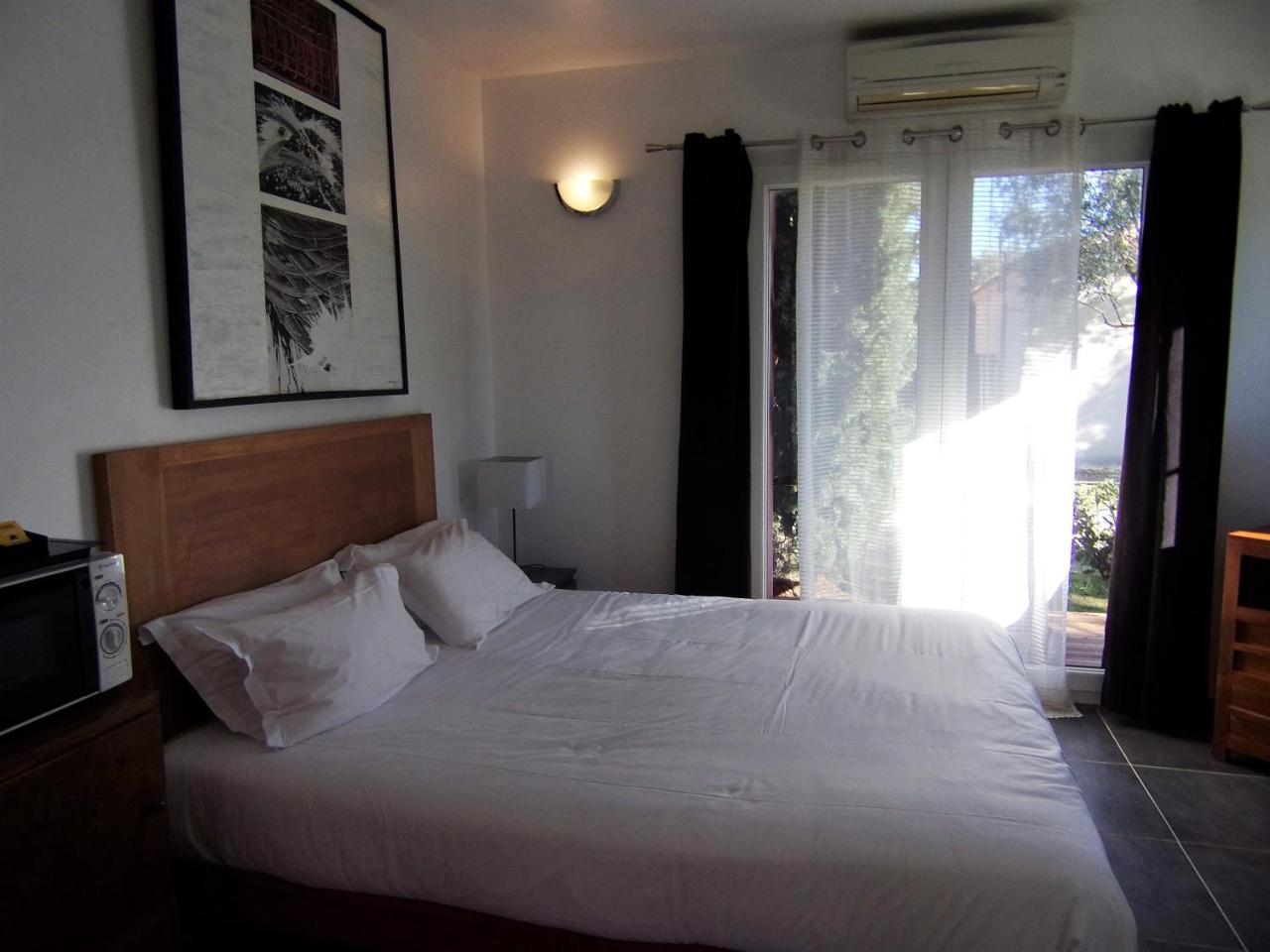 Hotel Domaine Le Milos Castries Luaran gambar